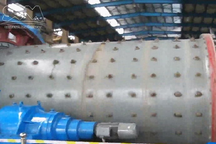 河北年產(chǎn)300萬(wàn)噸鐵礦石破碎生產(chǎn)線